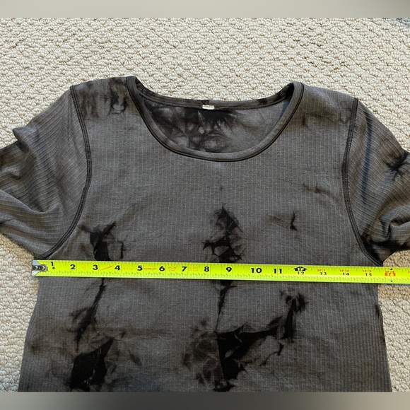 Lululemon Ebb to Street Long Sleeve Shirt Size 10 - Picture 10 of 11